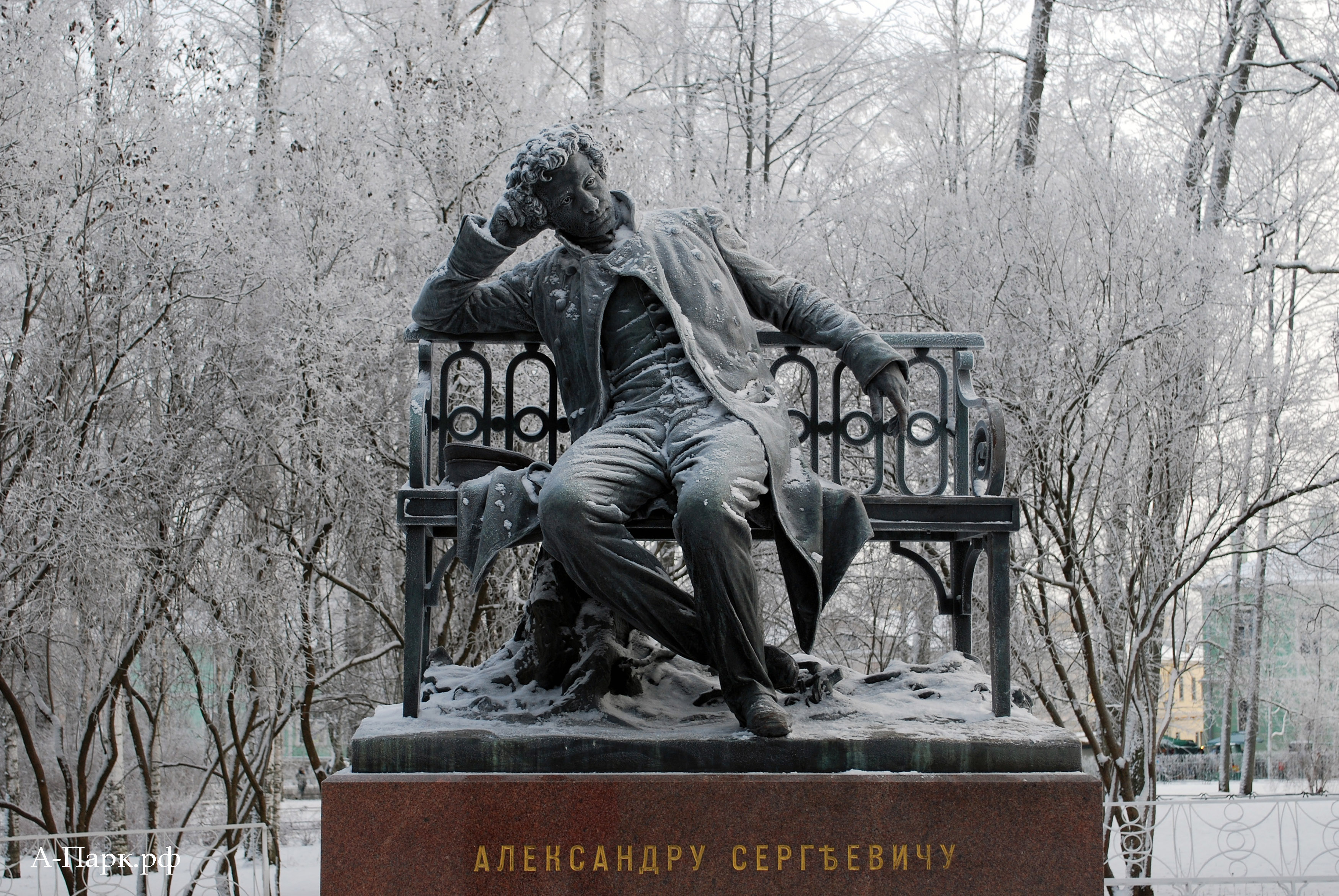 Лицейский садик в Пушкине. Памятник А.С.Пушкину. Краткая история